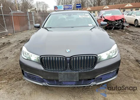 2017 BMW 740 Xe из США, поврежденный, VIN WBA7J2C38HG497845